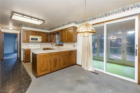 729 Millstone Lane NE Massillon OH 44646