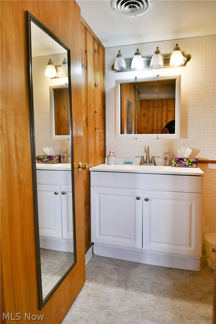 320 Montridge Drive Canfield OH 44406