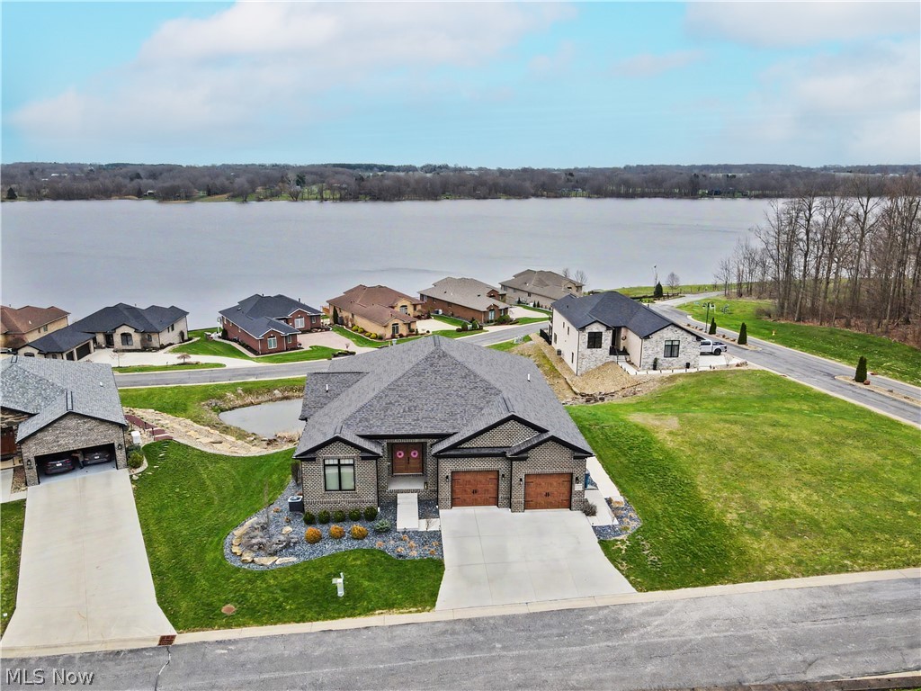 2645 Waters Edge Drive Columbiana OH 44408