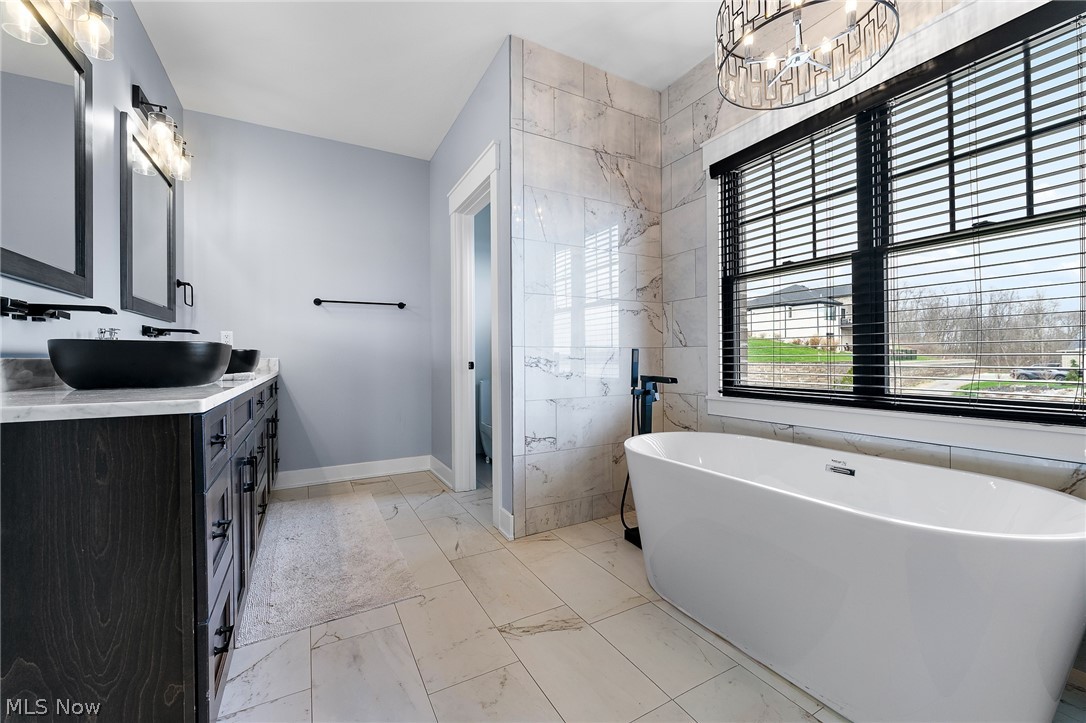 2645 Waters Edge Drive Columbiana OH 44408