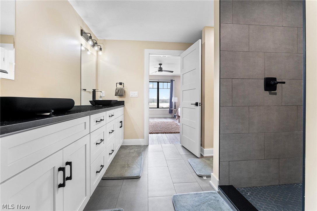 2645 Waters Edge Drive Columbiana OH 44408