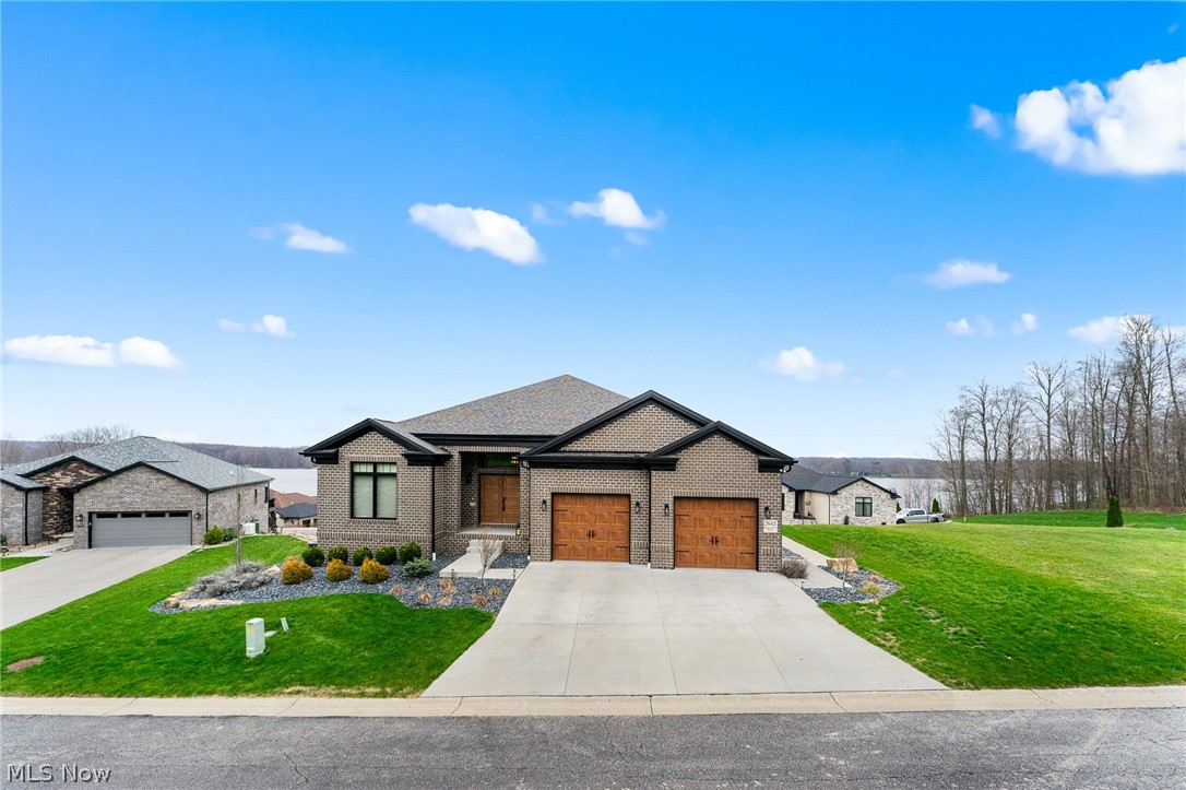 2645 Waters Edge Drive Columbiana OH 44408