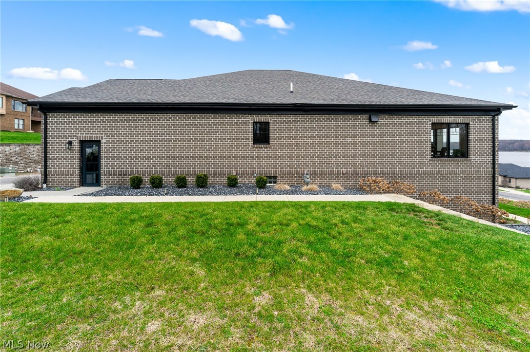 2645 Waters Edge Drive Columbiana OH 44408