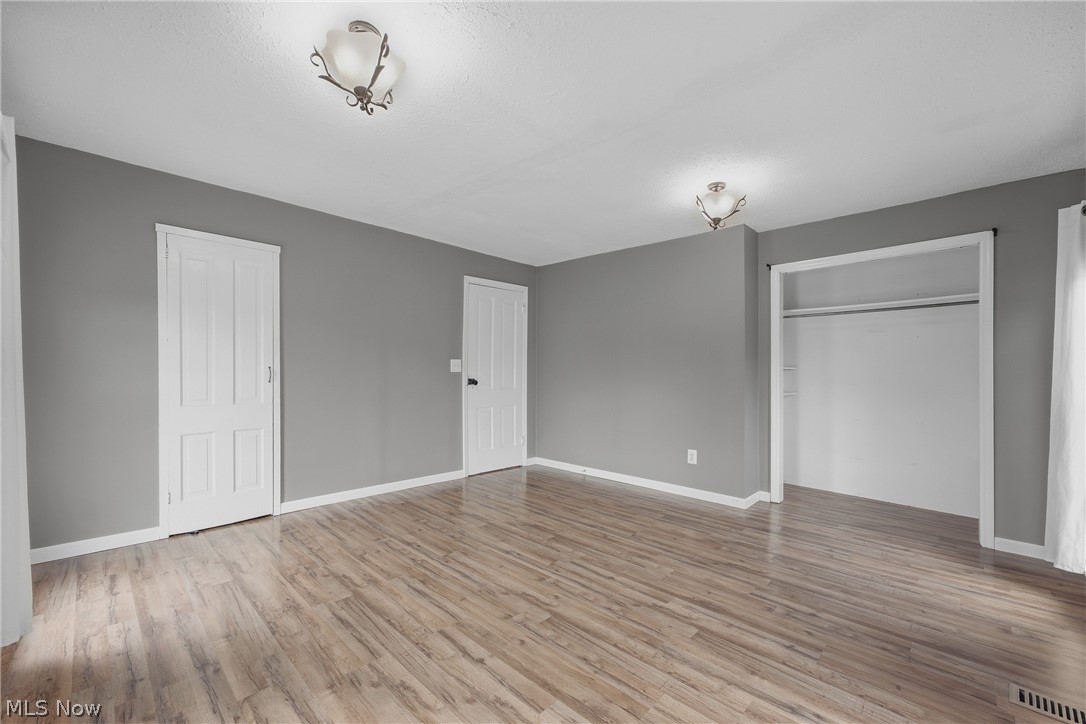 190 W Main Street Smithville OH 44677