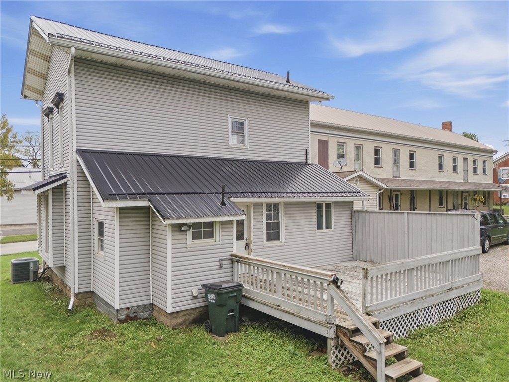 190 W Main Street Smithville OH 44677