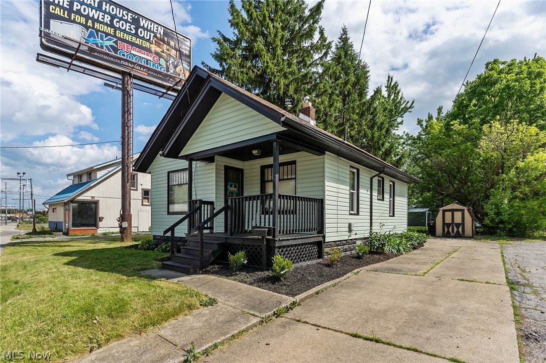 2232 Youngstown Road SE Warren OH 44484