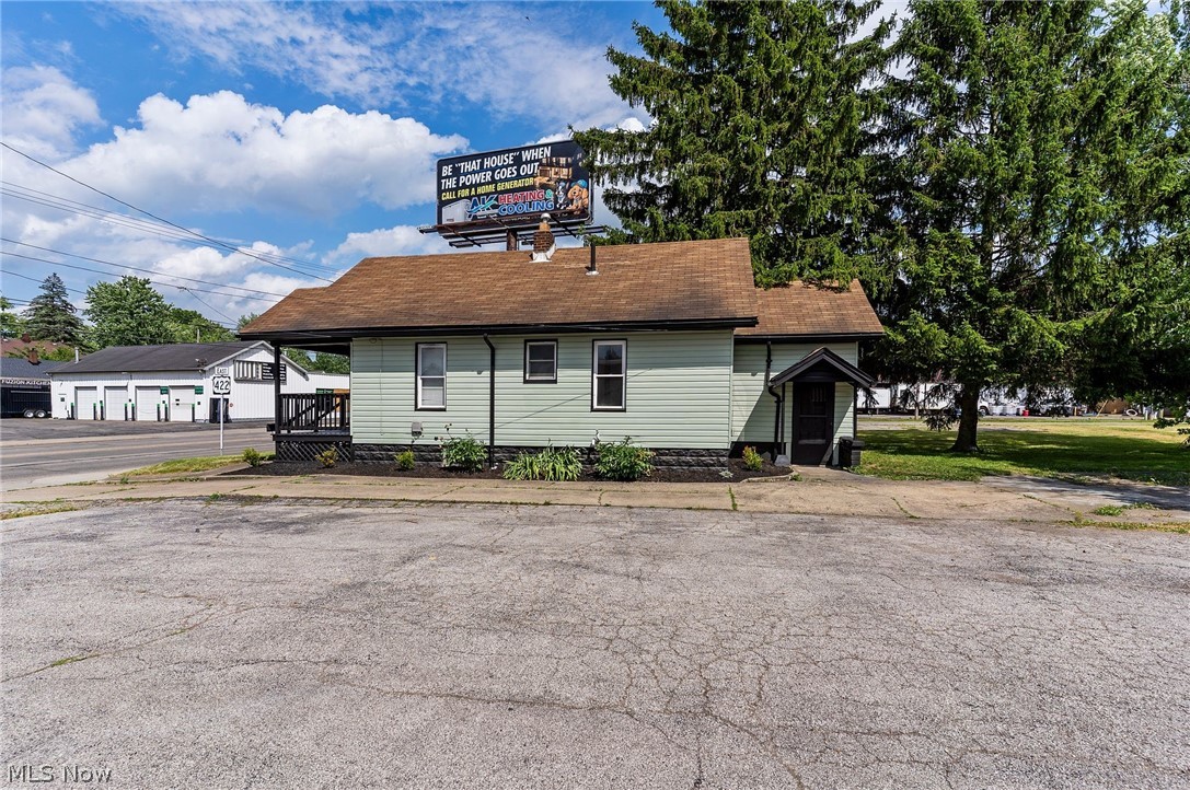 2232 Youngstown Road SE Warren OH 44484