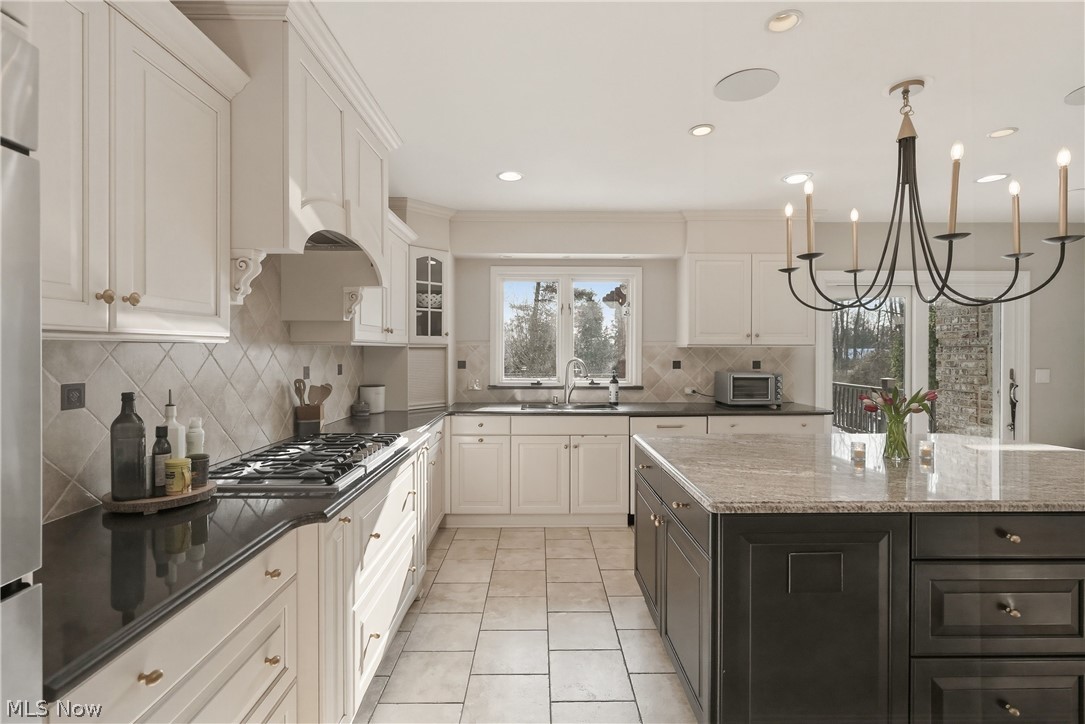 2731 Emerson Drive Pepper Pike OH 44124