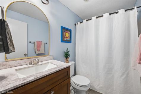 2235 Mcclintocksburg Road Deerfield OH 44411
