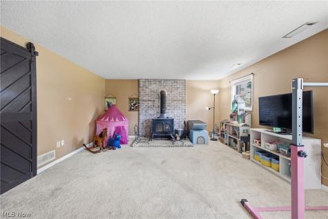 2235 Mcclintocksburg Road Deerfield OH 44411