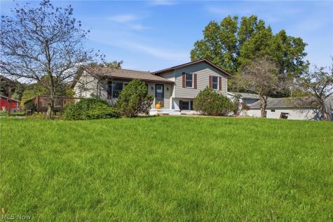 2235 Mcclintocksburg Road Deerfield OH 44411