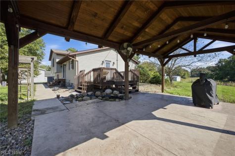 2235 Mcclintocksburg Road Deerfield OH 44411