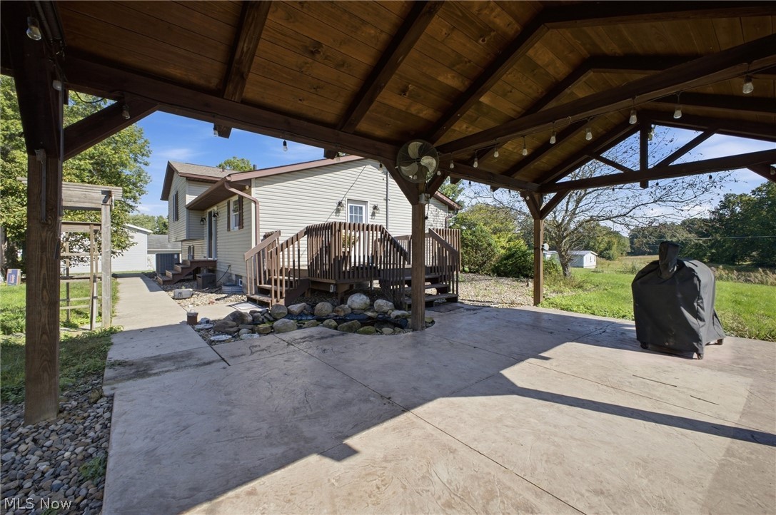 2235 Mcclintocksburg Road Deerfield OH 44411