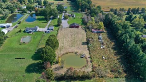 2235 Mcclintocksburg Road Deerfield OH 44411