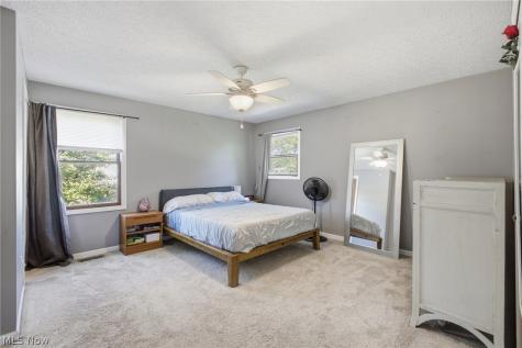 2235 Mcclintocksburg Road Deerfield OH 44411