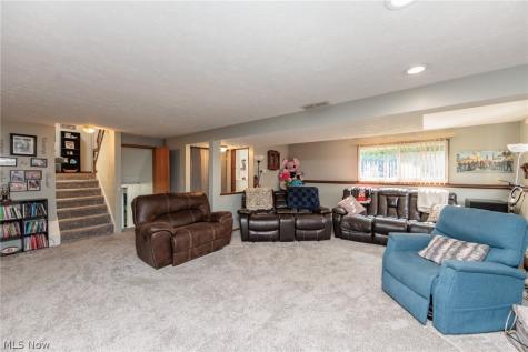 8543 Greenbriar Drive Olmsted Twp OH 44138