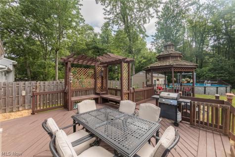 8543 Greenbriar Drive Olmsted Twp OH 44138
