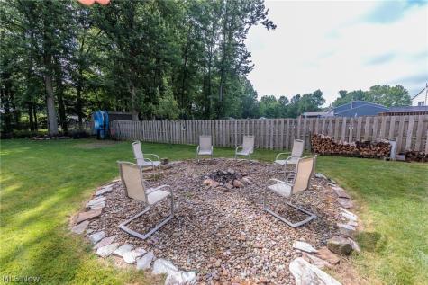 8543 Greenbriar Drive Olmsted Twp OH 44138