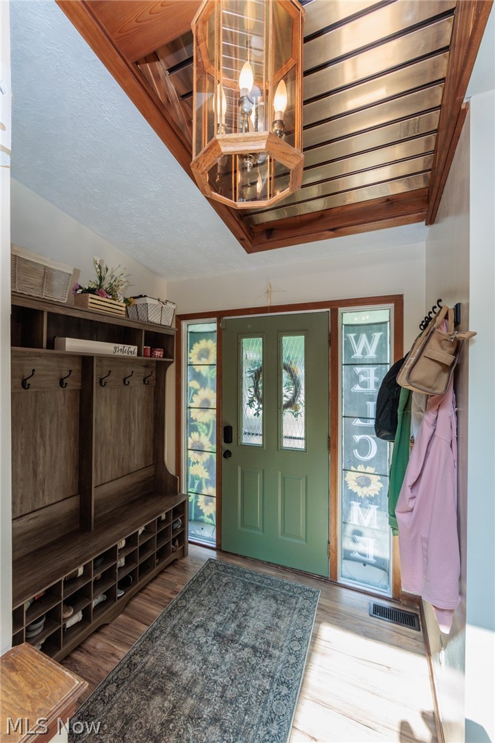 8543 Greenbriar Drive Olmsted Twp OH 44138