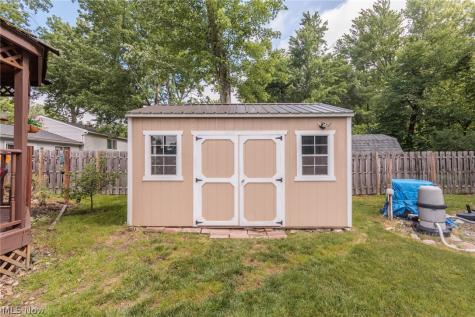 8543 Greenbriar Drive Olmsted Twp OH 44138