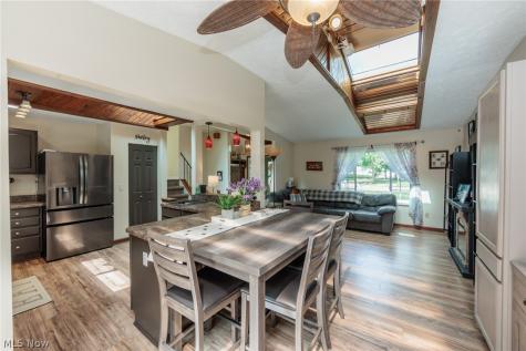 8543 Greenbriar Drive Olmsted Twp OH 44138