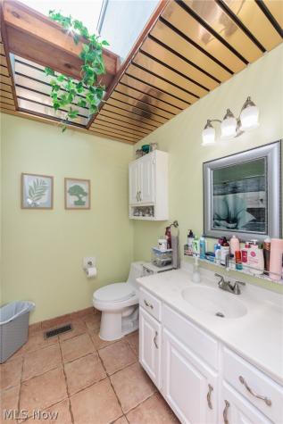 8543 Greenbriar Drive Olmsted Twp OH 44138
