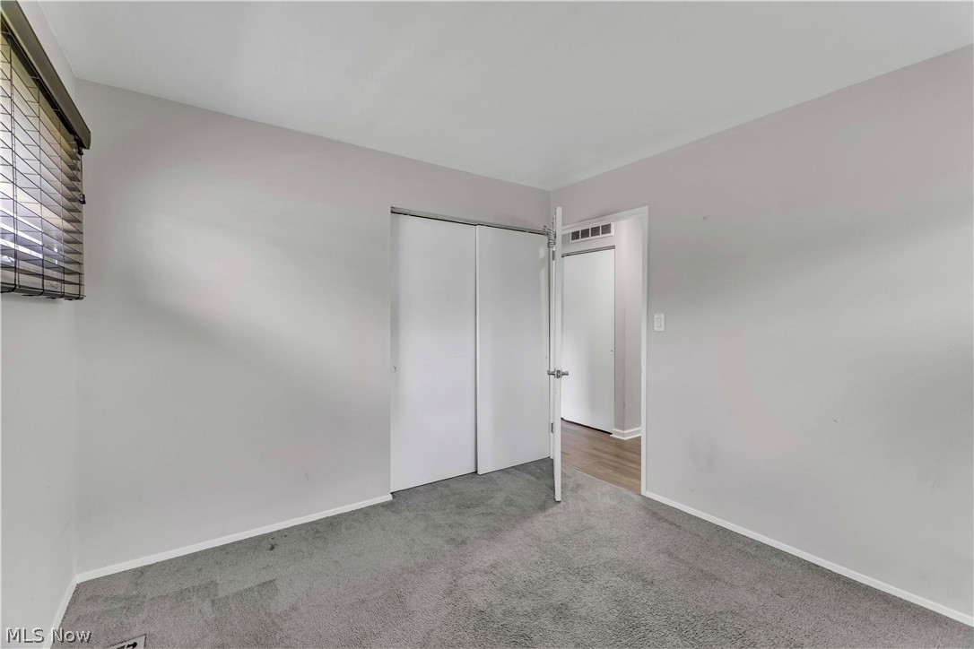 6674 Newbury Lane Cleveland OH 44130