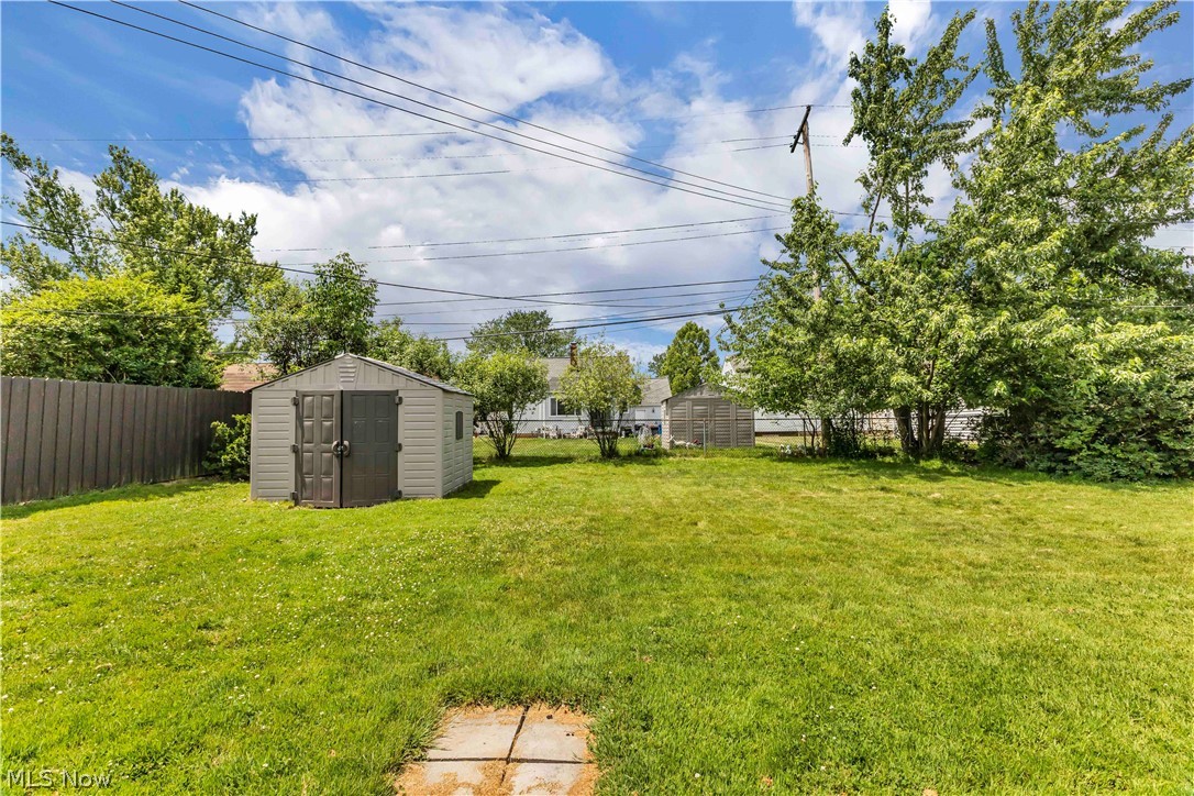 6674 Newbury Lane Cleveland OH 44130