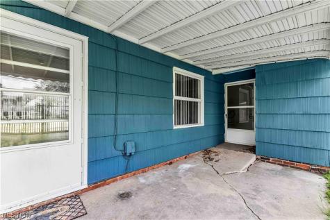6674 Newbury Lane Cleveland OH 44130