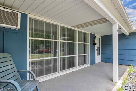 6674 Newbury Lane Cleveland OH 44130