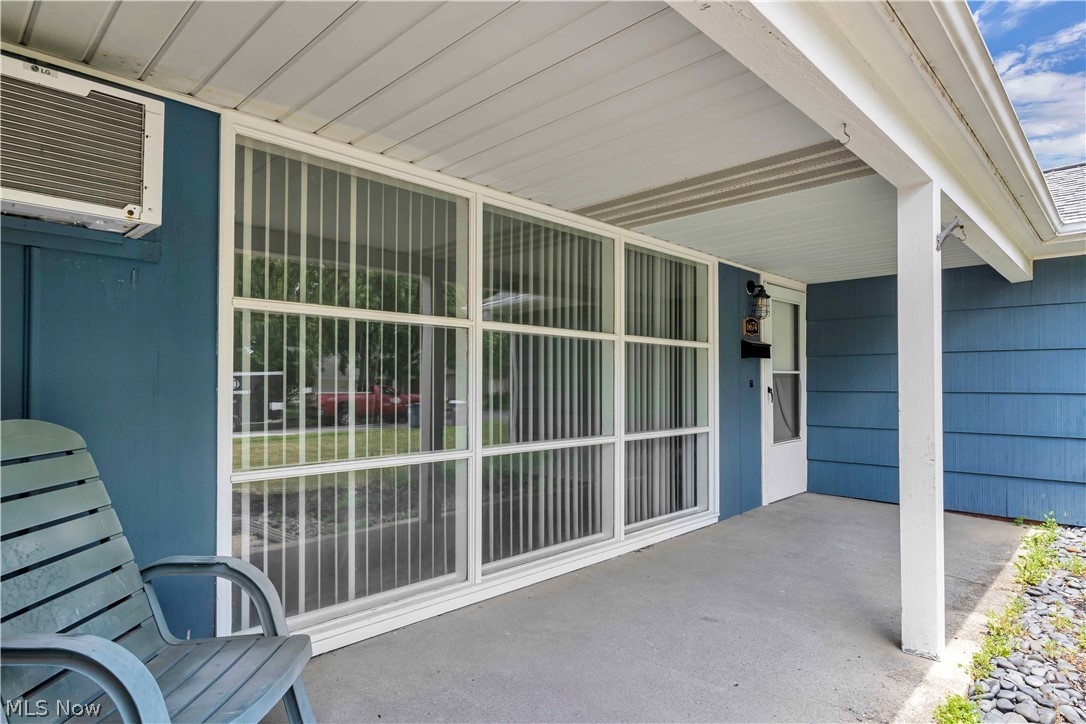 6674 Newbury Lane Cleveland OH 44130