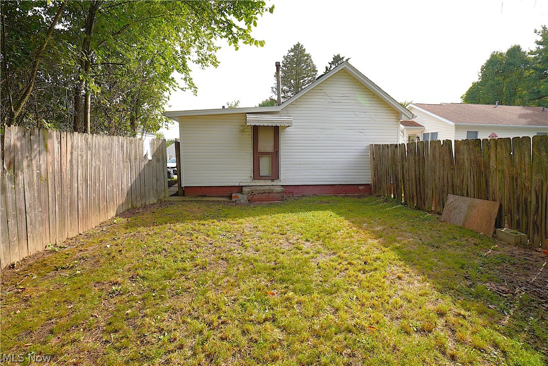1613 24th Street NE Canton OH 44714