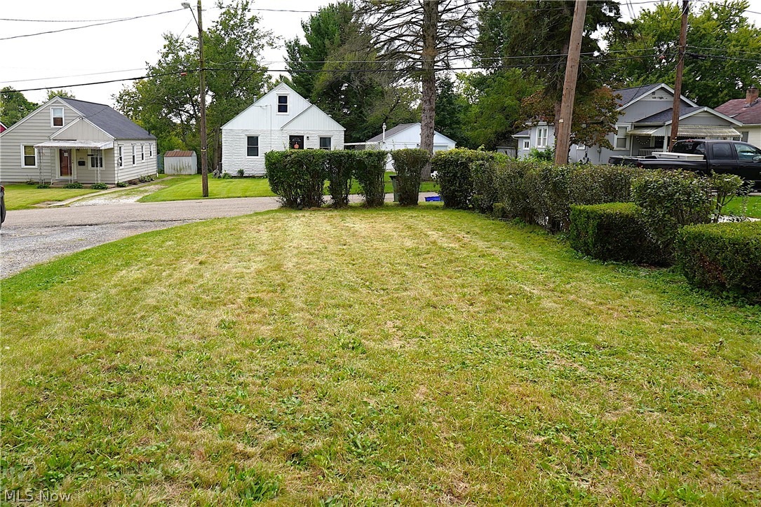 1613 24th Street NE Canton OH 44714