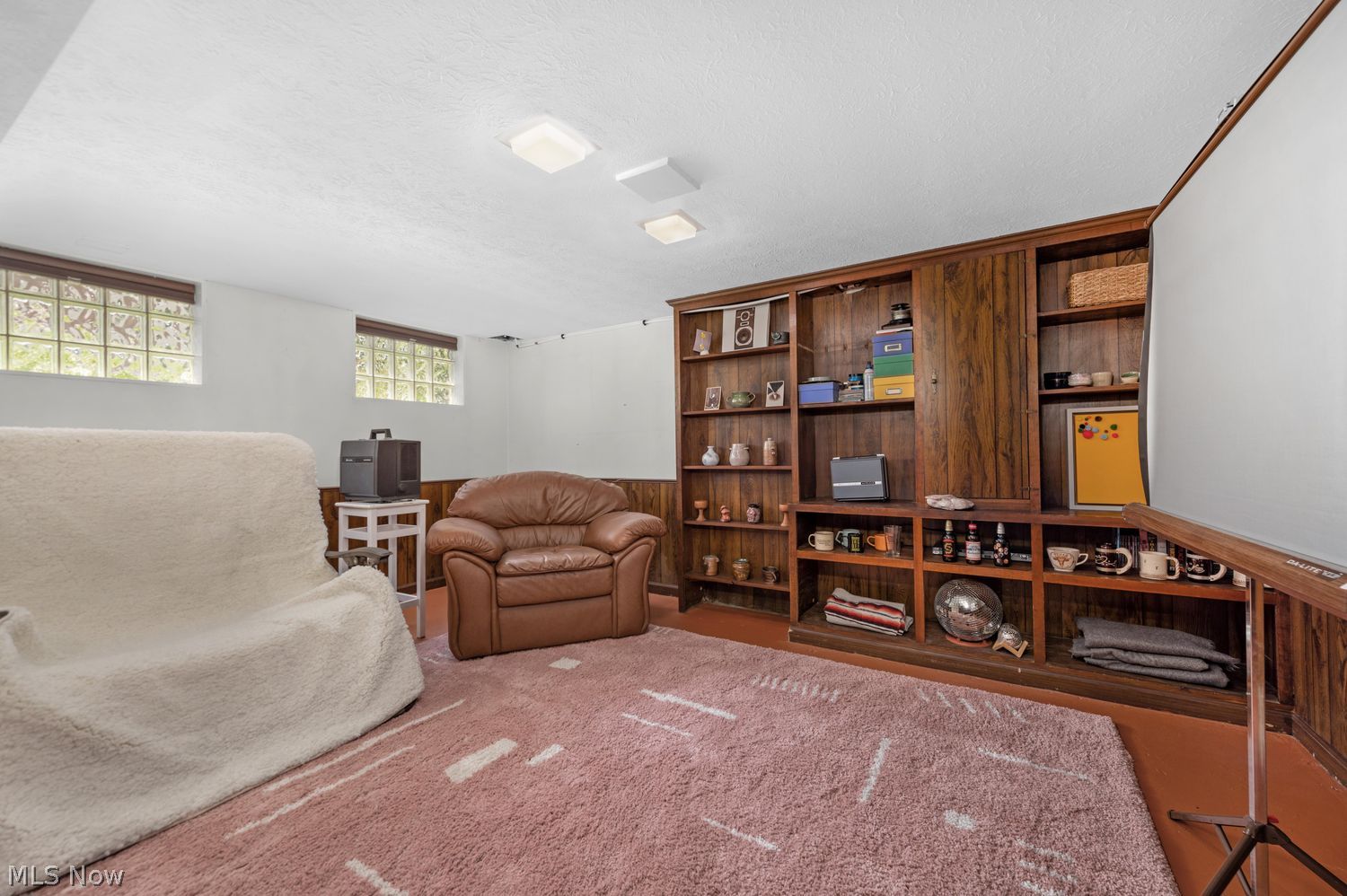 2167 Niagara Drive Lakewood OH 44107