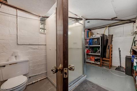 2167 Niagara Drive Lakewood OH 44107