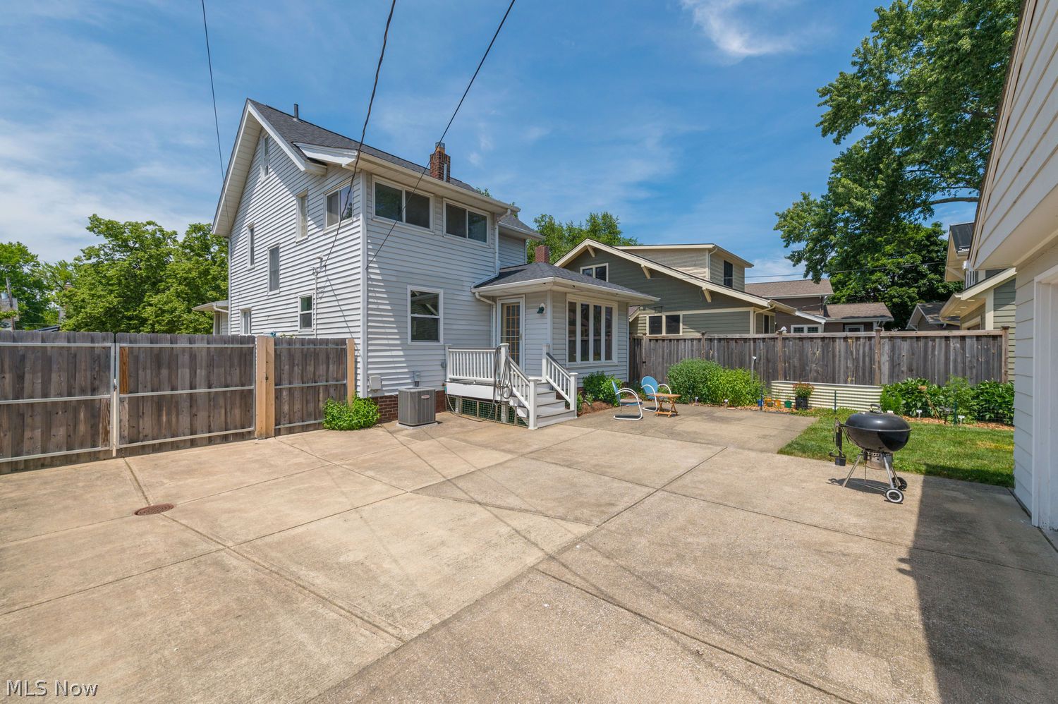 2167 Niagara Drive Lakewood OH 44107