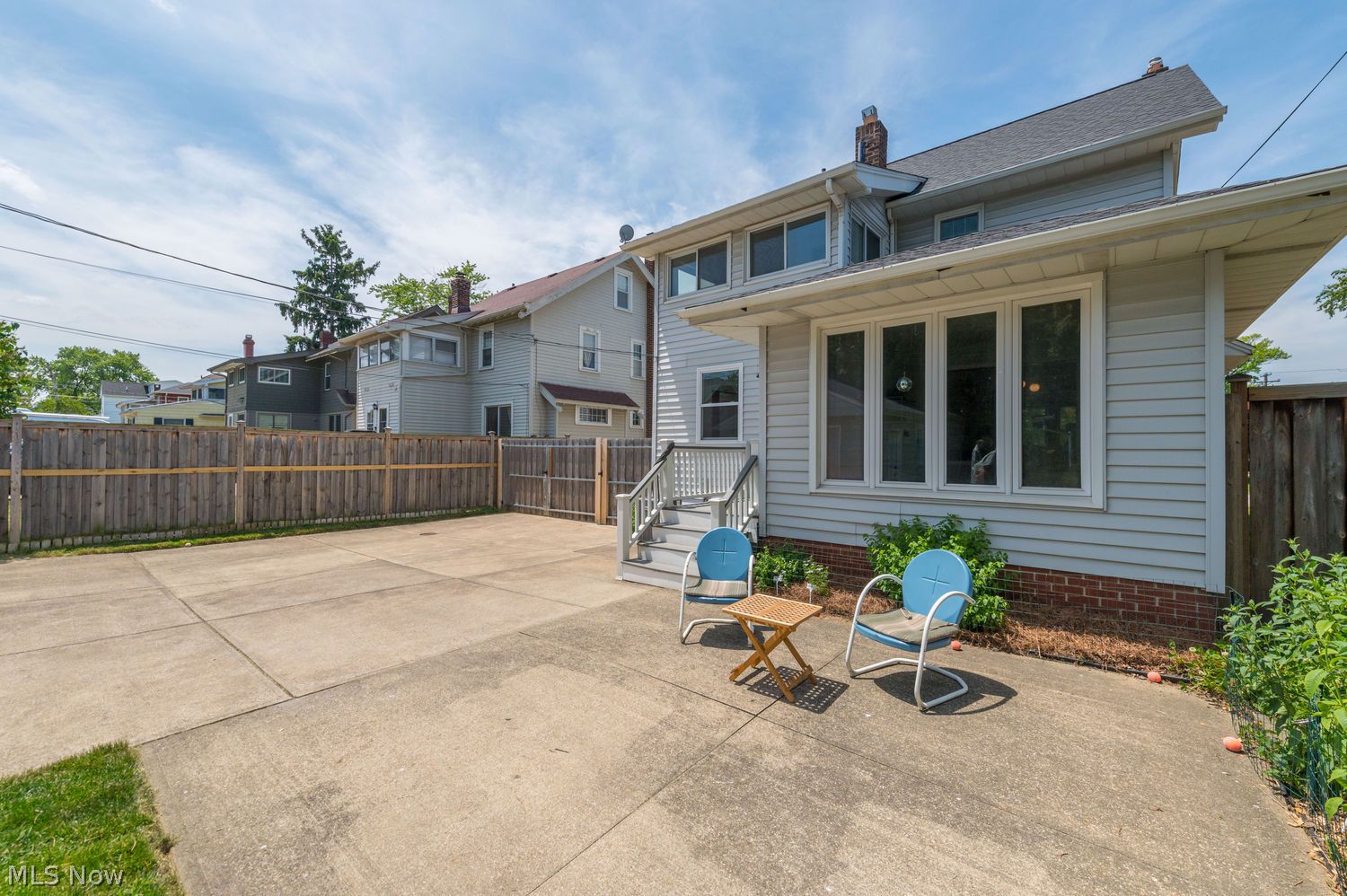 2167 Niagara Drive Lakewood OH 44107