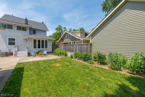 2167 Niagara Drive Lakewood OH 44107