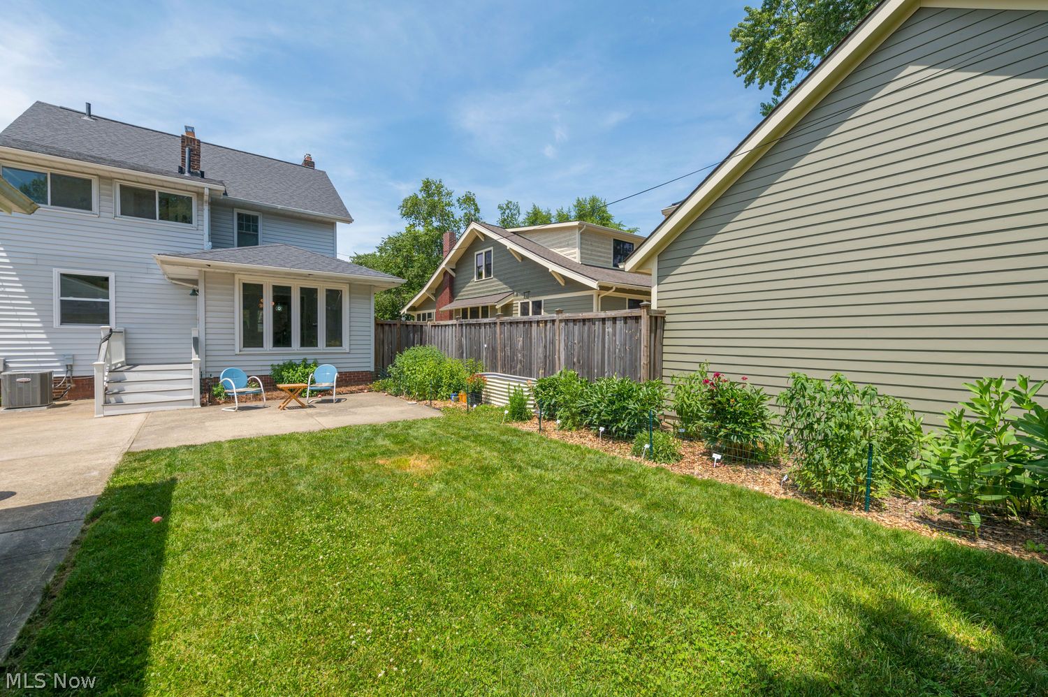 2167 Niagara Drive Lakewood OH 44107