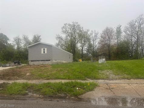 28 W Philadelphia Avenue Youngstown OH 44507