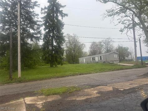 28 W Philadelphia Avenue Youngstown OH 44507