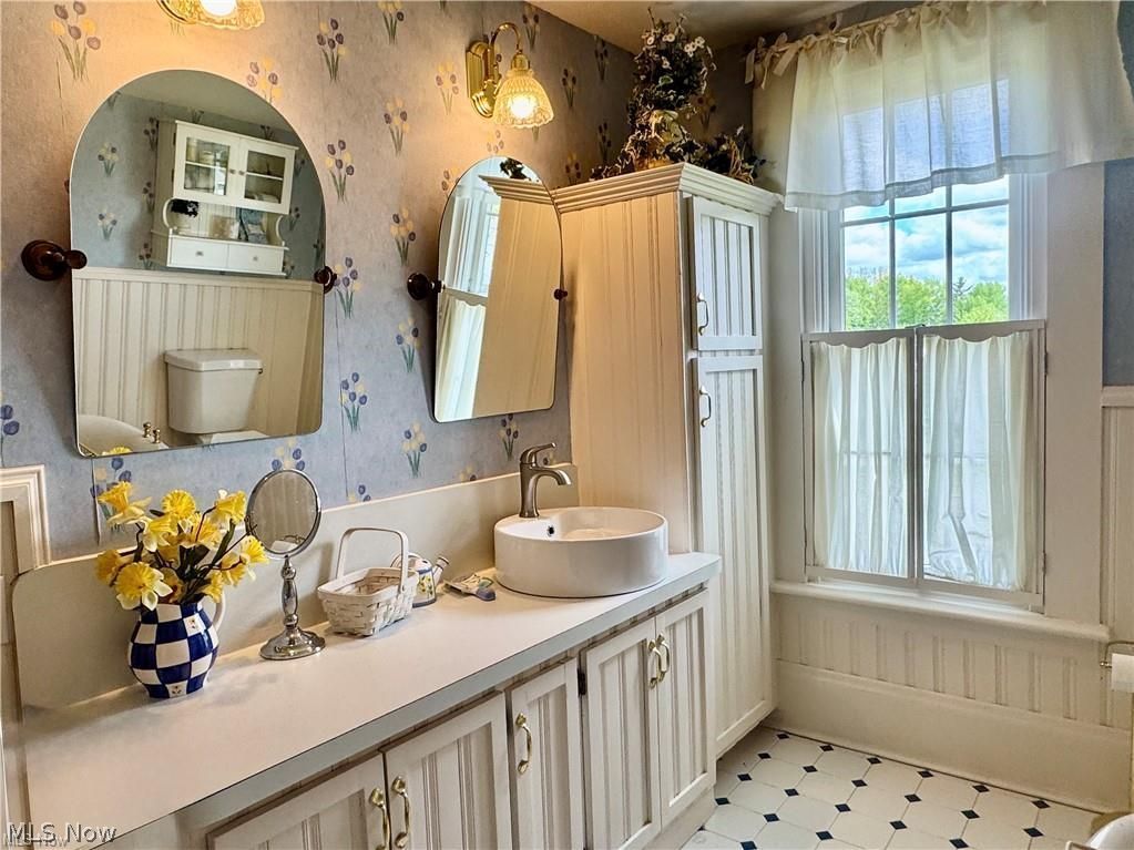 107 Leonard Street South Amherst OH 44001