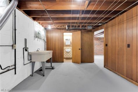 22000 Nicholas Avenue Euclid OH 44123