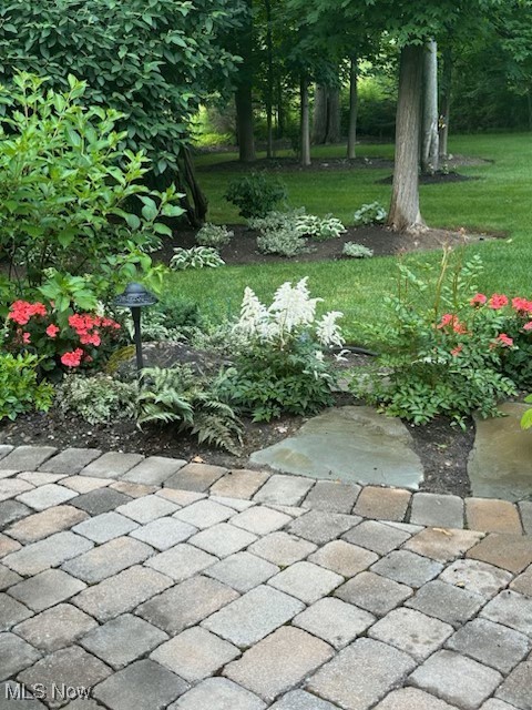 7552 Creek View Trail Chagrin Falls OH 44023