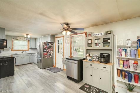 230 Valley View Drive Wadsworth OH 44281