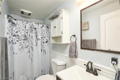 230 Valley View Drive Wadsworth OH 44281
