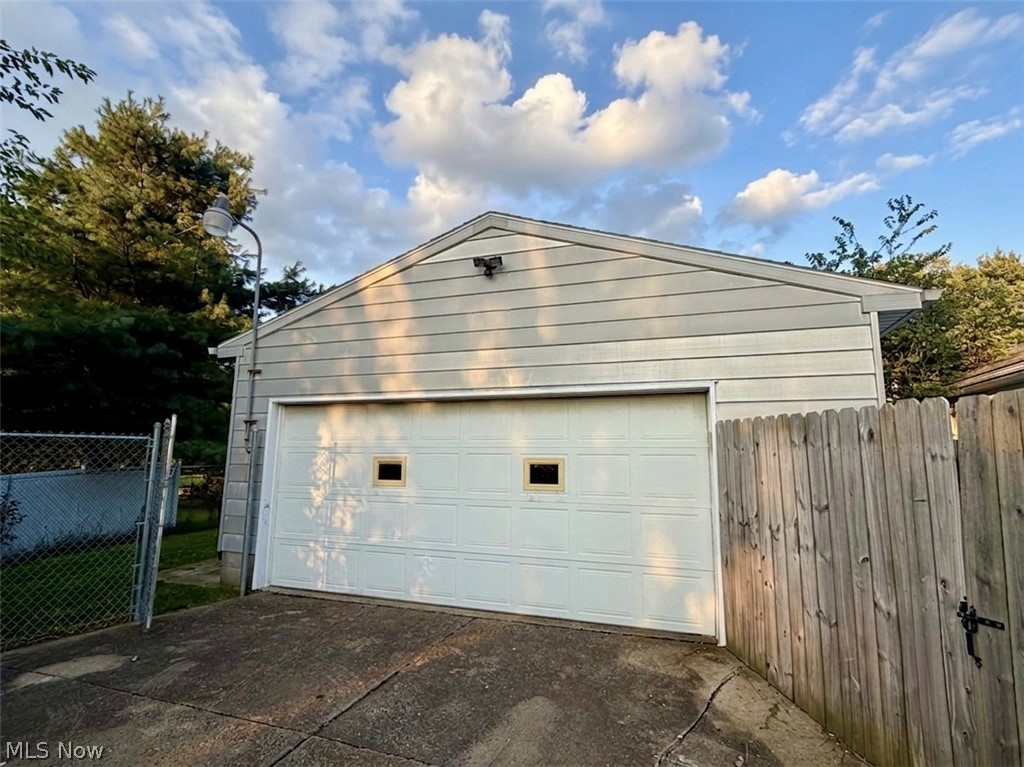 2930 Center Road Poland OH 44514