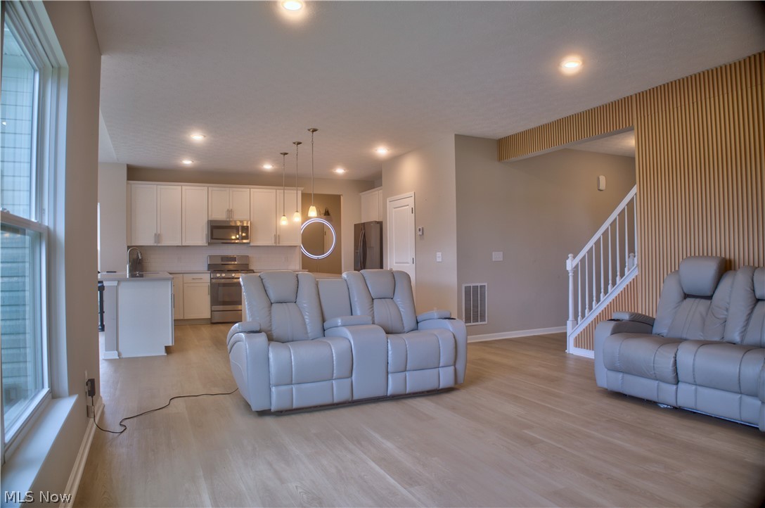 3367 Ponderosa Green OH 44685