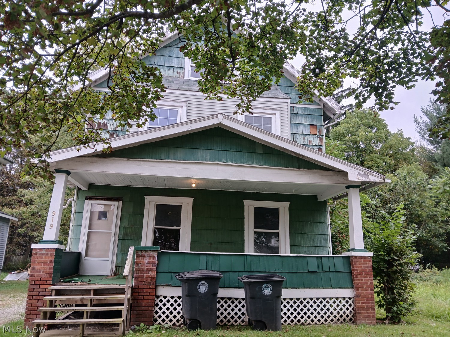 Akron OH, 919 Peerless Avenue