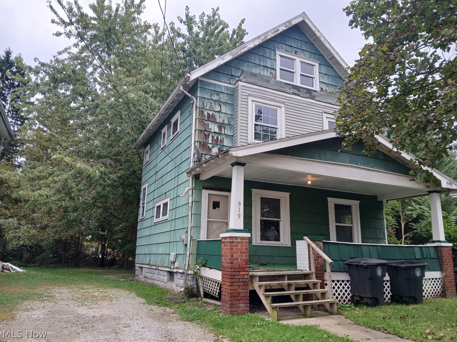 919 Peerless Avenue Akron OH 44320